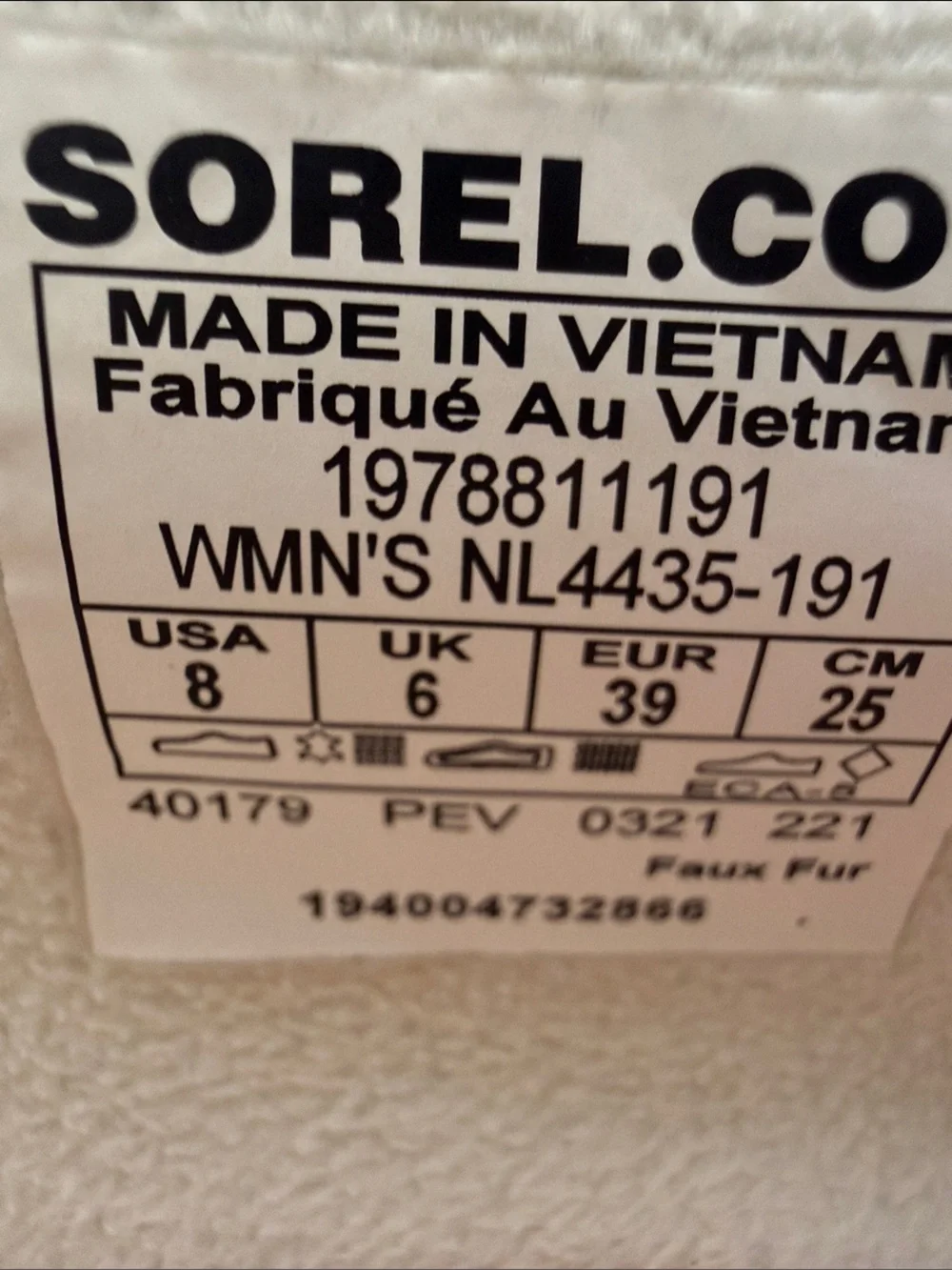 Sorel White and Black Brand Label